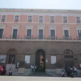Il Palazzo di Citt�, la sede del Comune di Bari, nasconde al suo interno elegantissime sale arricchite da sculture, ritratti e affreschi